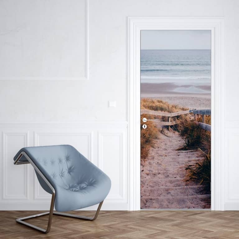 Deursticker naar het strand