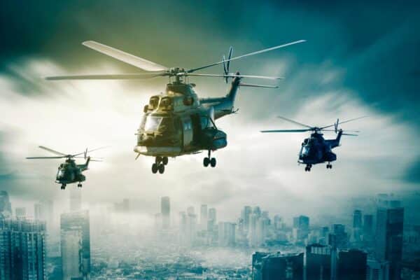 Fotobehang Helikopters vliegen boven stad