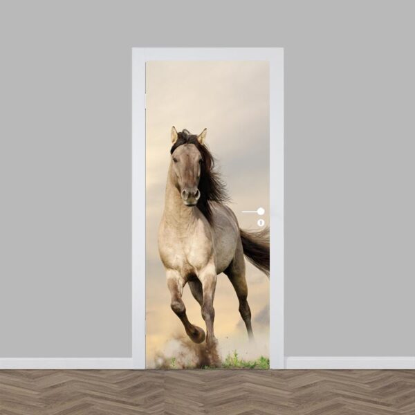 deursticker rennend paard
