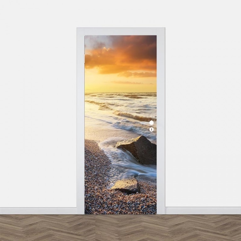 Deursticker avondschemer aan de kust
