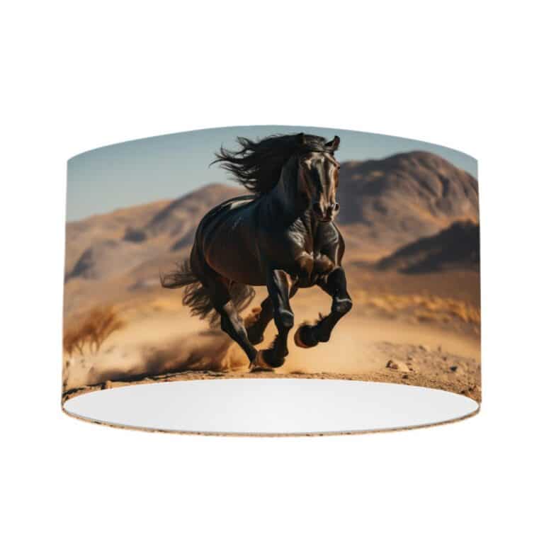 Lampenkap Fries paard in galop