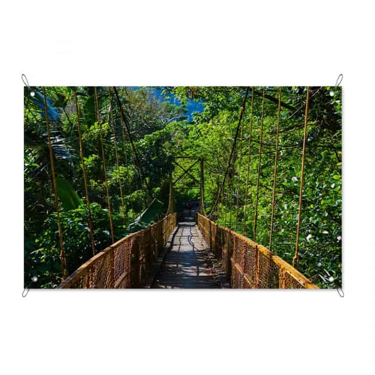 Tuinposter Hangbrug in de jungle