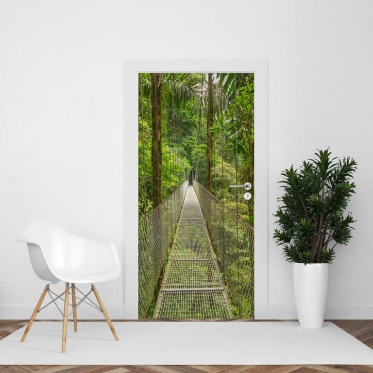 Deursticker Hangbrug in regenwoud