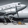 Fotobehang Propeller vliegtuig op landingsbaan