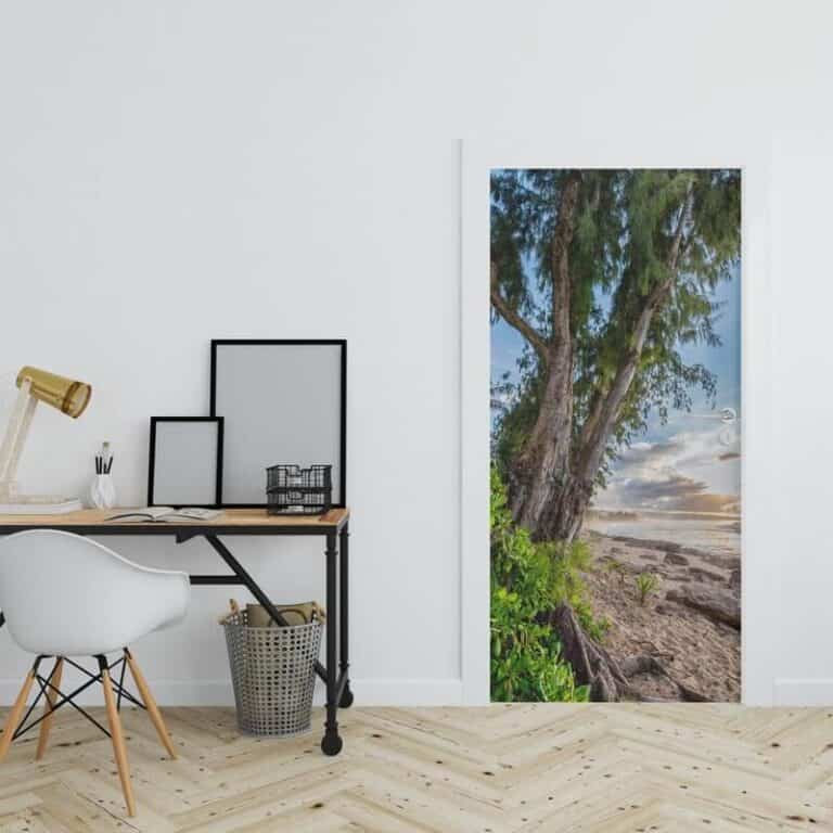 Deursticker Boom op het strand