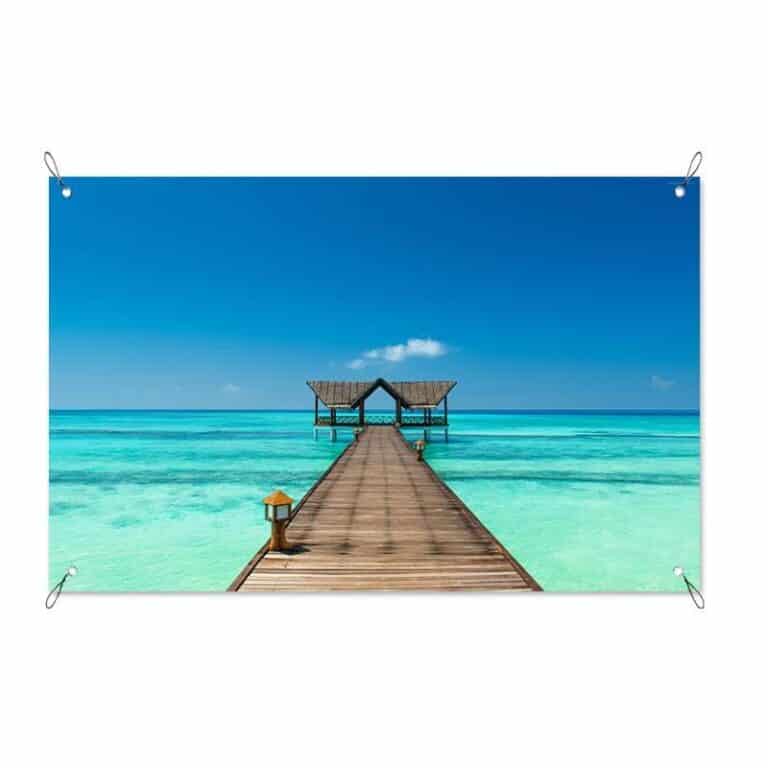 Tuinposter Uitzicht van steiger in tropische zee
