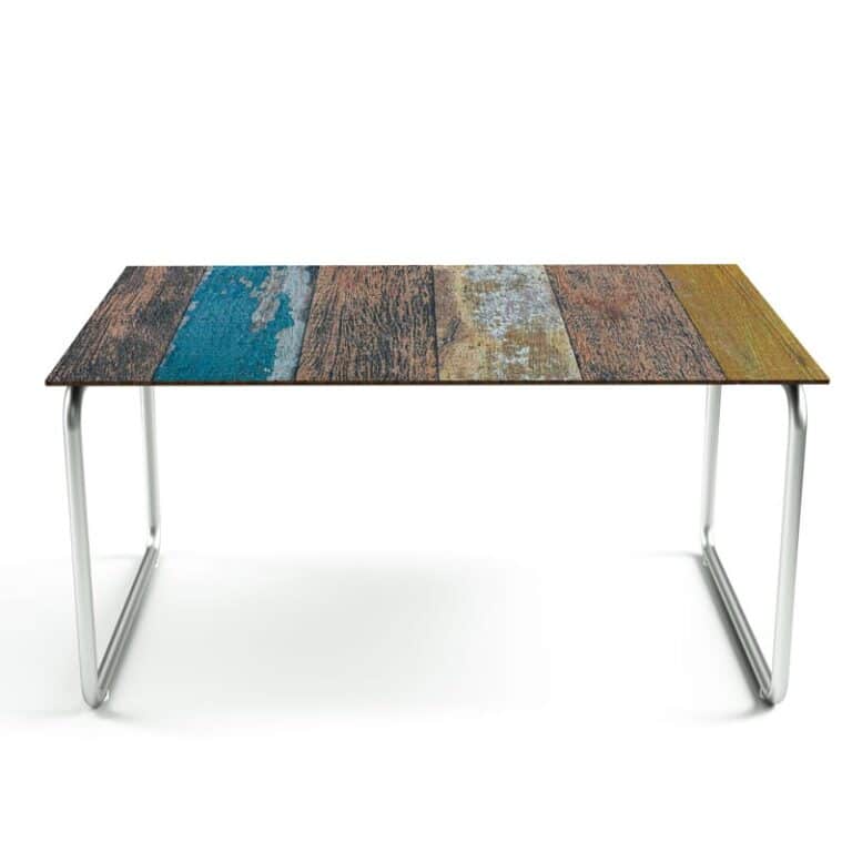 Donker gekleurd steigerhout