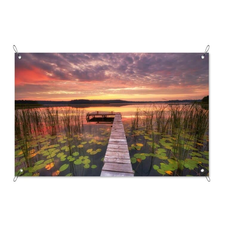 Tuinposter Zonsopkomst boven meer