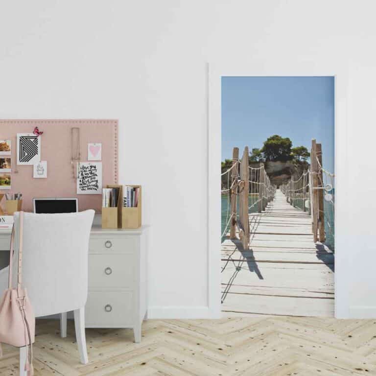 Deursticker Touwbrug naar eiland