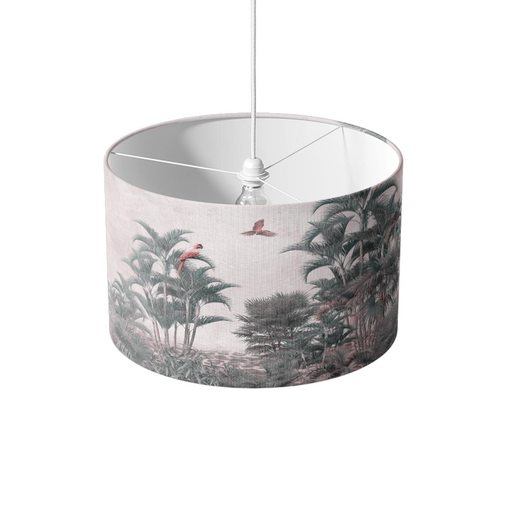 Lampenkap Papegaaien vliegen in jungle