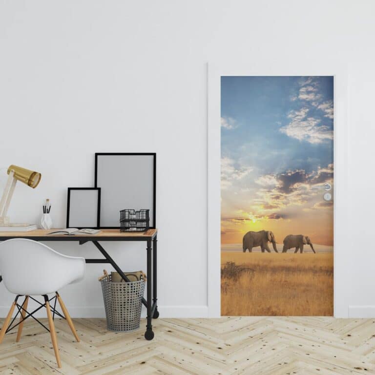 deursticker Olifanten aan de wandel