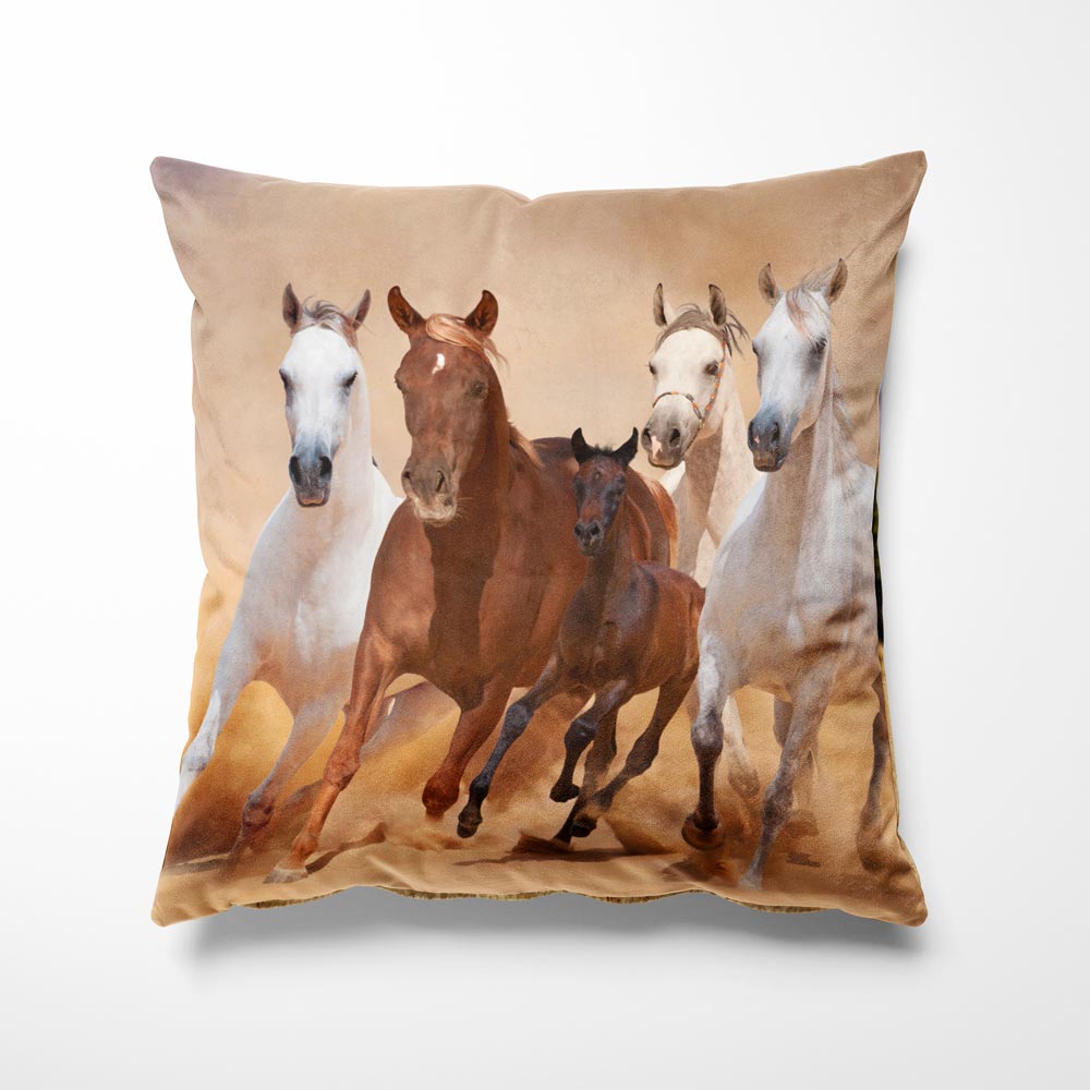 Fotokussen - Kussen met foto - Sierkussen Galopperende paarden met veulen