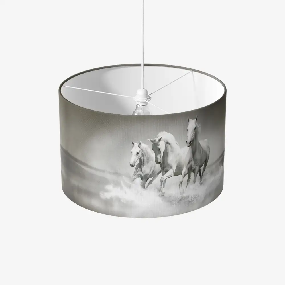 Lampenkap Witte paarden in water hangend